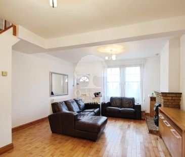 2 bedroom end of terrace house to rent - Photo 4