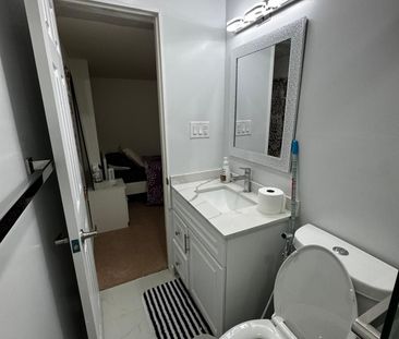 For Lease - 409 Aspendale Crescent Unit# Bsmnt-Room, Mississauga, O... - Photo 3