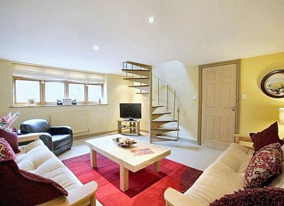 3 bedroom terraced house to rent - Photo 1