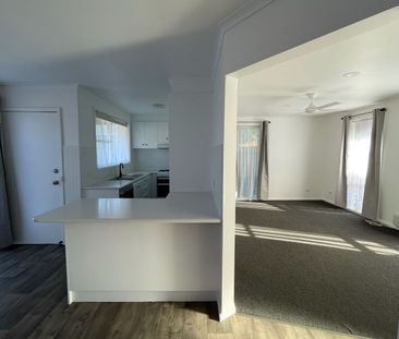 Modern Comfort and Easy Living with Gardener Included - Photo 3