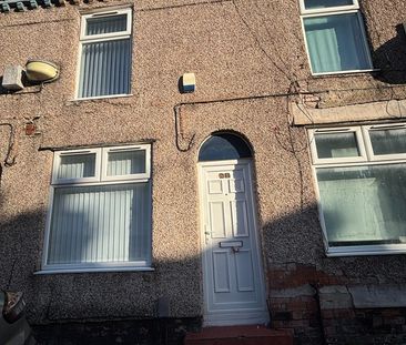 2 Bed Terraced House, Tudor Street, L6 - Photo 2