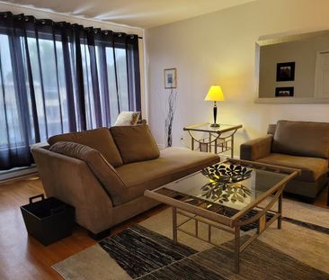 94 Av. Eastview, Pointe-Claire, QC H9R - Photo 1