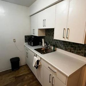 1 BEDROOM APARTMENT FOR RENT - Photo 3