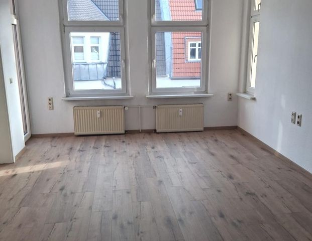 Wohnen über der Stadt schöne 2-R -Wohnung in MD- Stadtfeld-Ost,im DG ca.60m² zu vermieten ! - Foto 1
