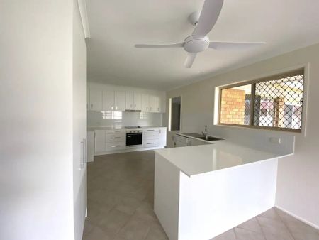 “Beautifully renovated home in Browns Plains” - Photo 4