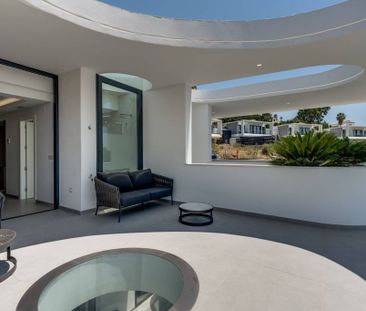 Luxury Villa for rent in Estepona, Andalusia - Photo 3