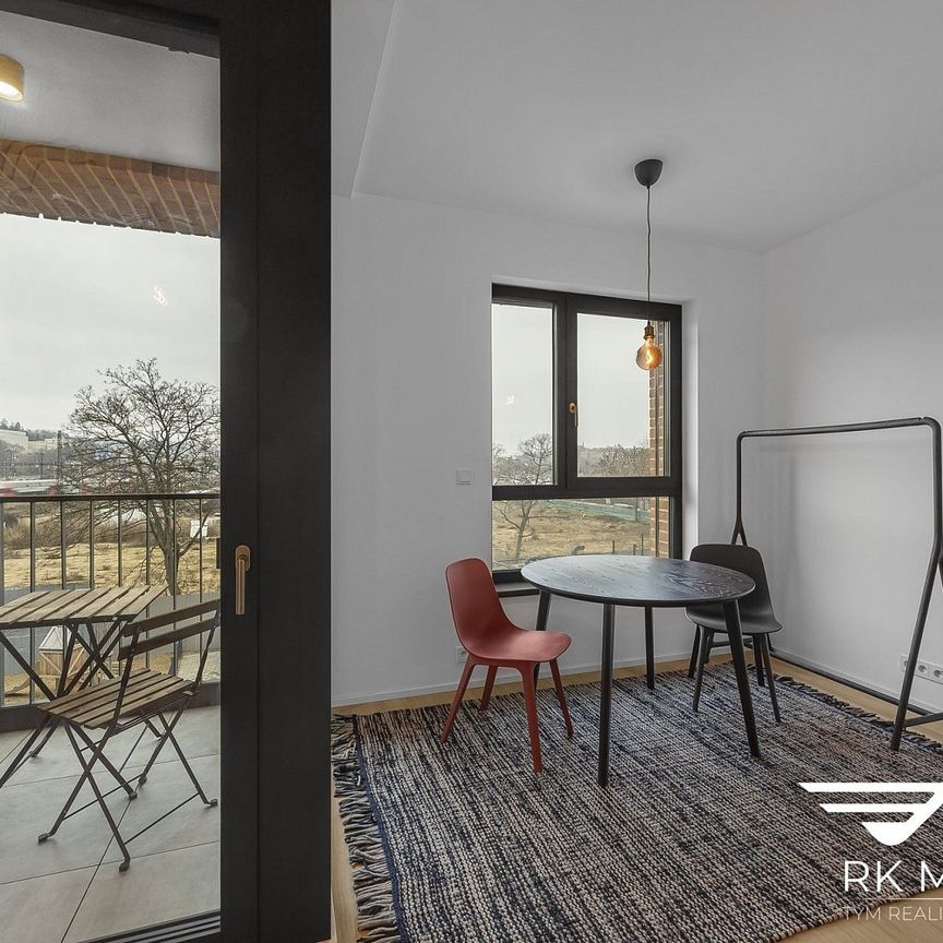 Pronájem bytu 1+kk 28 m² - Photo 1