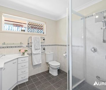 Four bedroom home offering a spacious layout! - Photo 6