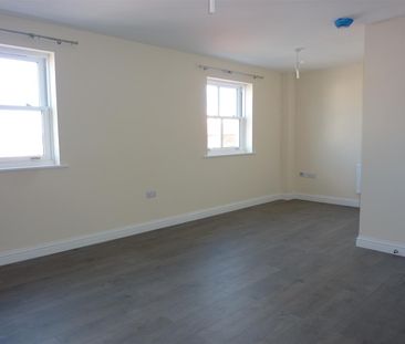 Benedict Court, Selby YO8 - Photo 2