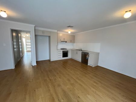 Modern Adelaide Hills Living - Photo 5