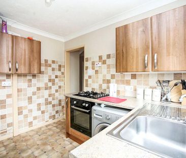 2 bedroom maisonette to rent - Photo 4