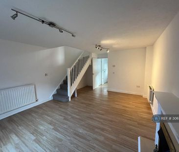 2 bedroom terraced house to rent - Photo 2