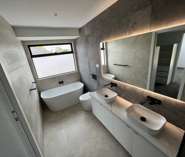 48B Heath Crescent, Hampton East, Vic 3188 - Photo 2