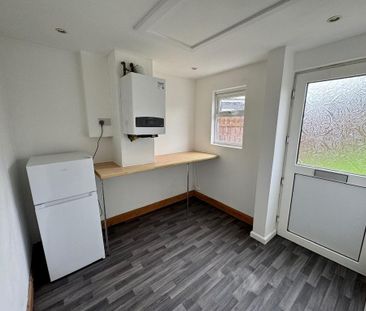 2 bedroom semi-detached house to rent - Photo 1