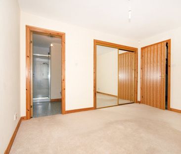 4 bedroom detached house to rent - Photo 5