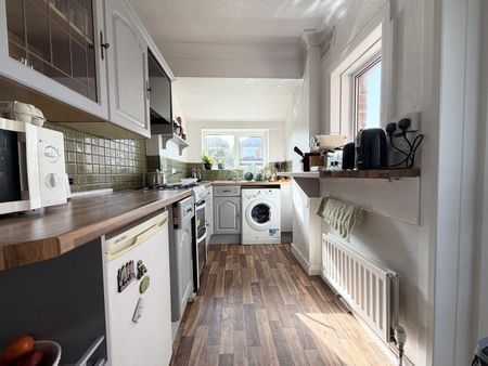 Malmesbury Park Road, , - Photo 4