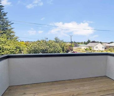 Modern living! - Photo 1