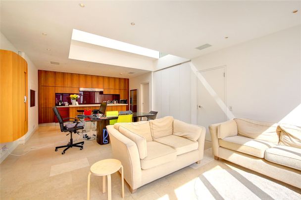 Kingston Road, Wimbledon, SW19, London - Photo 1