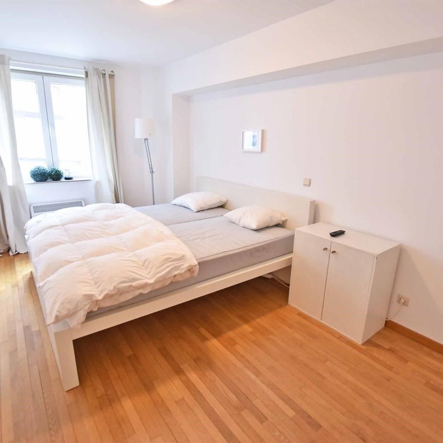 Gemeubeld appartement gelegen in hartje Zoute, op enkele passen van de Zeedijk! - Foto 1