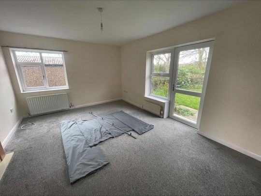 4 bedroom detached house to rent - Photo 1