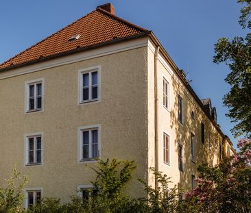 3-Zimmer-Wohnung mit Tageslichtbad // 1.OG links - Foto 1