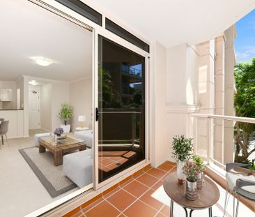 Elegant Waterfront Living in the Prestigious Anchorage, Balmain Shores - Photo 4