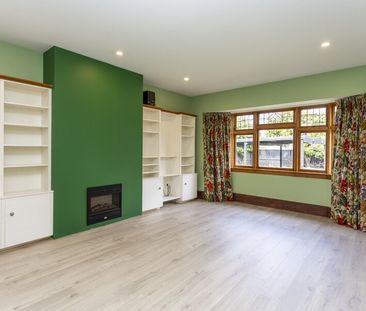 Pet friendly executive home in Strowan! - Photo 6