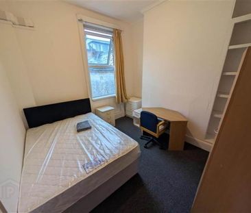 Flat 2, 32 Lawrence Street, Belfast, BT7 1LF - Photo 3