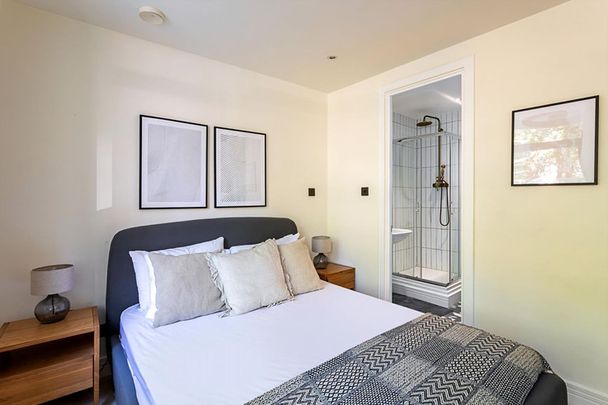 Red Lion Square - Photo 1