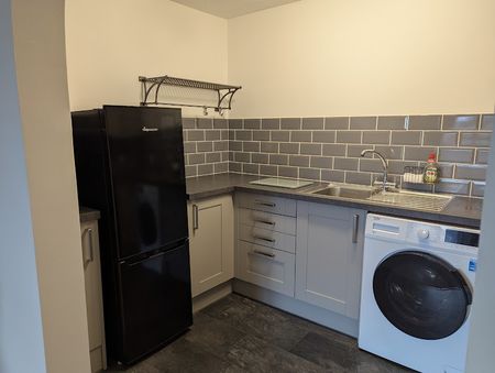 2 Bed Flat, Kingswood, BS15 - Photo 5