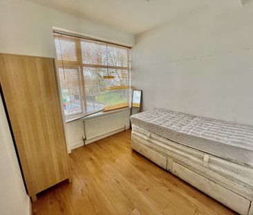 Woolwich, SE18 - Photo 2