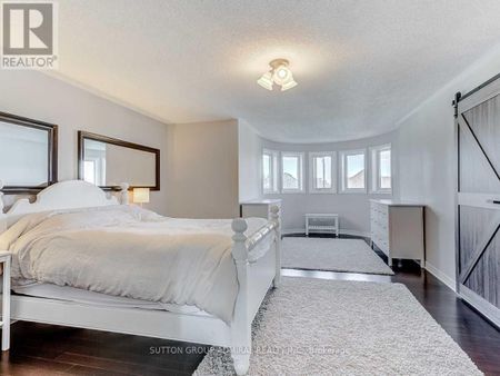 For Lease - 30 Lacona Crescent Unit# Main & 2nd, Richmond Hill, Ontario - Photo 5