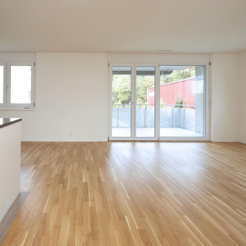 Helle Wohnung mit gemütlichem Gartensitzplatz - Photo 1