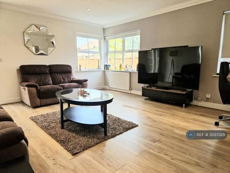3 bedroom detached house to rent - Photo 3