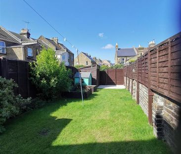 2 bedroom terraced house to rent - Photo 6