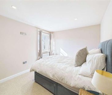 High Street, Crediton, Devon, EX17 - Photo 5