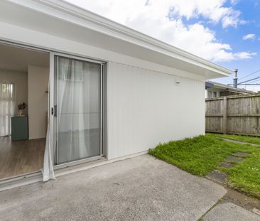 Stylish Low Maintenance Living - Photo 5