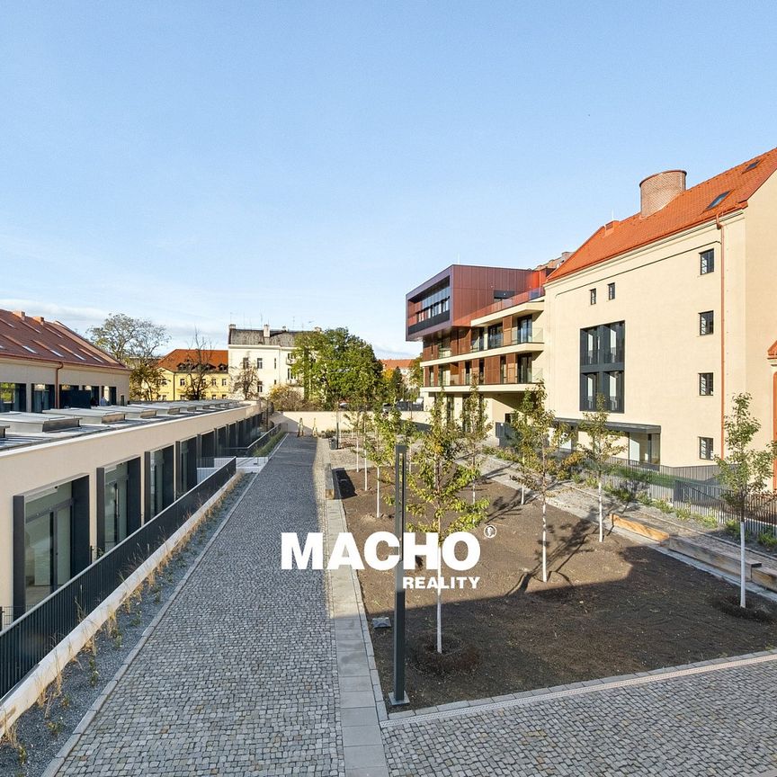 Pronájem bytu 1+kk 26 m² - Photo 1