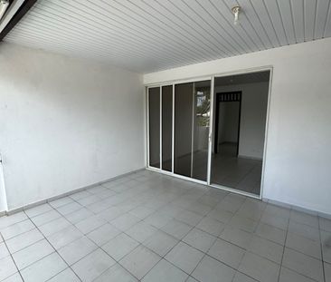 Location Appartement 2 pièces 35m² REMIRE MONTJOLY 97354 - Photo 5
