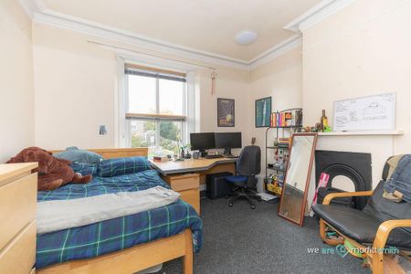 6 bedroom terraced house to rent - Photo 4