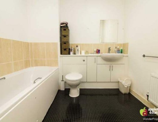 2 bedroom property to rent in Croydon - Photo 1
