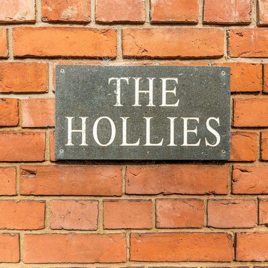 The Hollies, Sefton Drive - Photo 1