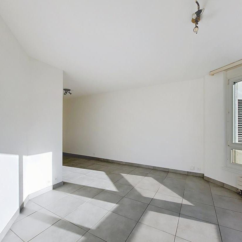 Sion, appartement de 2.5 pièces à l’ouest de la ville avec place de parc - Photo 1