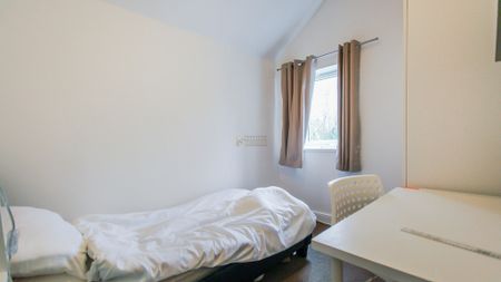 205 Hubert Road - Photo 4