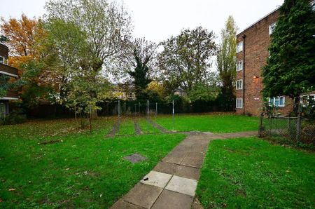 3 bedroom flat to rent - Photo 4