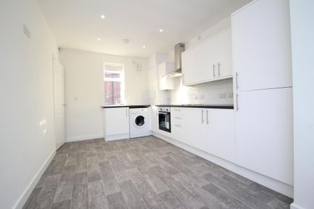 2 bedroom house to rent - Photo 3