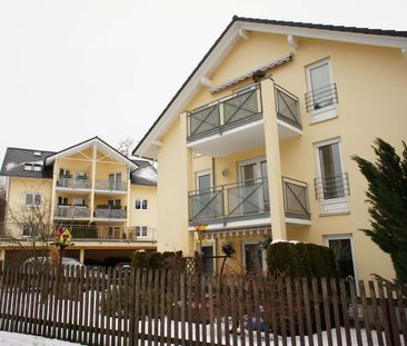 1. OG mit Feldblick / Süd-West-Balkon / Bad mit Wanne+Fenster+Dusch... - Photo 1