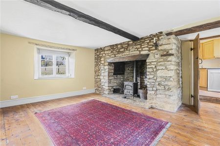 An extremely well presented charming character cottage situated in this popular village with a train station and good links into Oxford and the surrounding area. - Photo 2