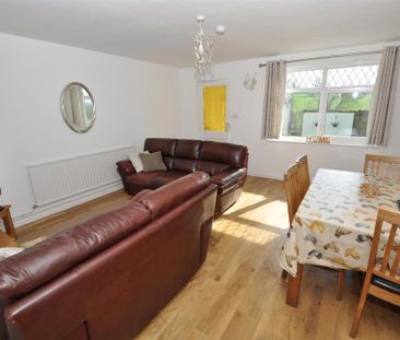2 bedroom semi-detached house to rent - Photo 2
