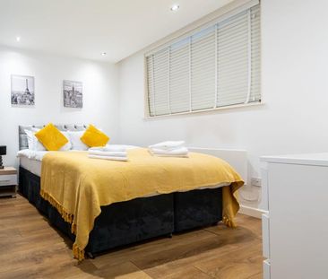 Centrium, Woking, Surrey, GU22 - Photo 3